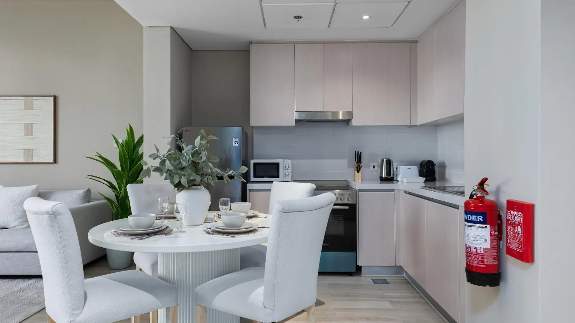 Maison Privee - Modern Hideaway With Canal Views On Yas Island Abu Dhabi Verenigde Arabische Emiraten